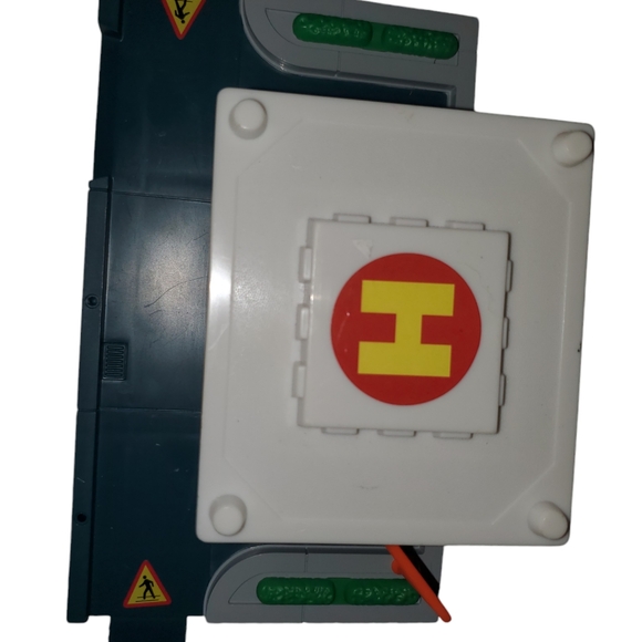 Vintage Matchbox hospital - Picture 7 of 7